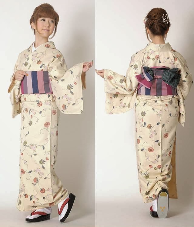 Những họa tiết nhỏ xuất hiện trên nền vải Kimono Komon